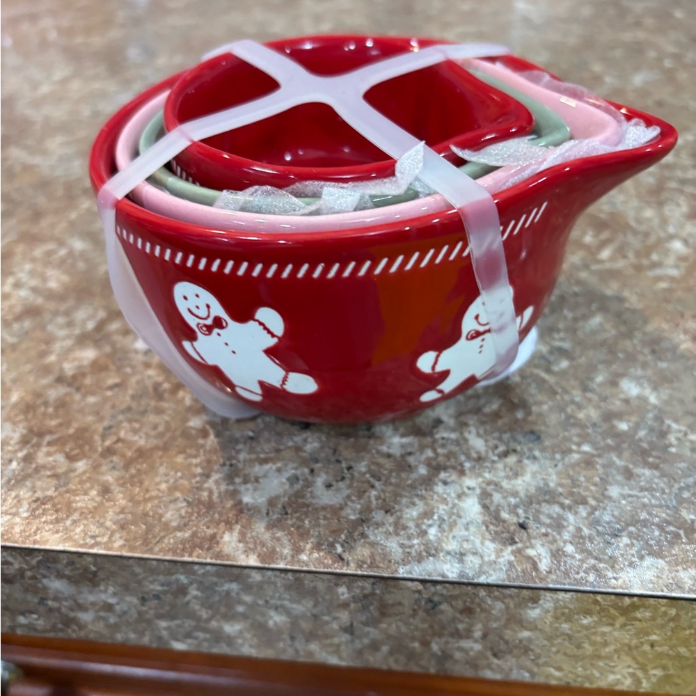Tabletop Unlimited Ho Ho Ho Gingerbread men stoneware measuring cups NWT
